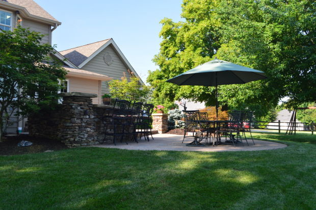 Outdoor Kitchen by Chesterfield Valley Nursery